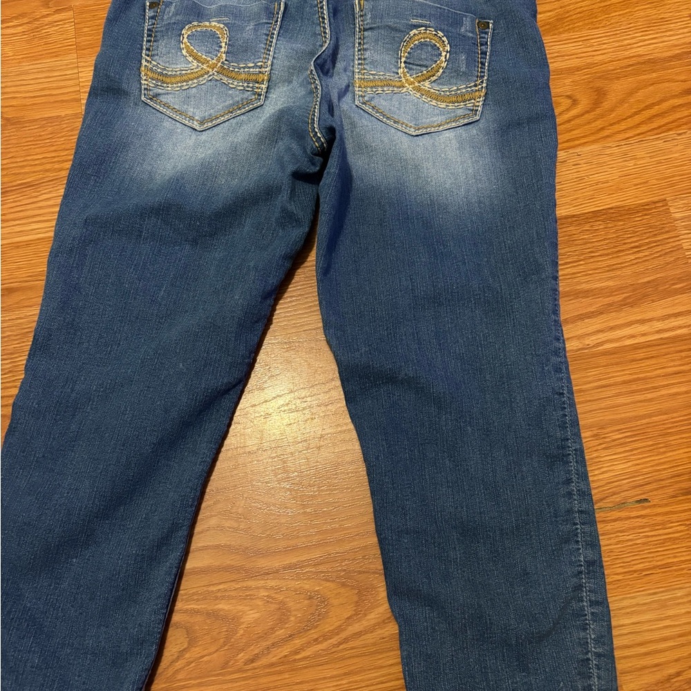 Seven7 Women's Blue Jeans with Embroidered Pockets